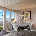 Nedelko - 20m From The Sea By Interhome Nyaraló